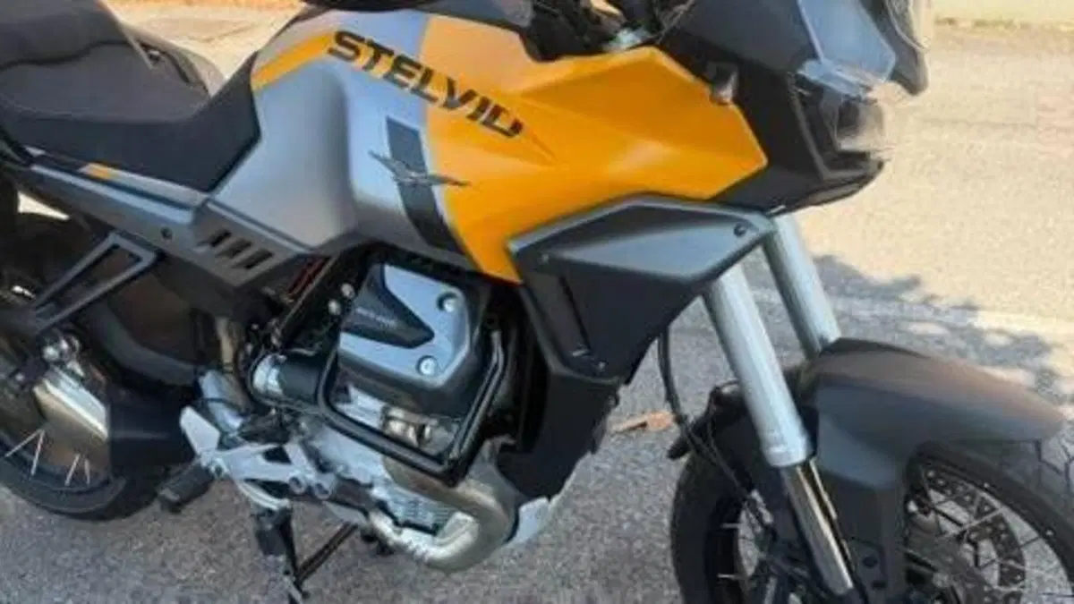 Moto Guzzi Stelvio (2024 - 26)  (11)