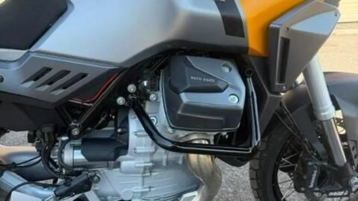 Moto Guzzi Stelvio (2024 - 26)  (13)