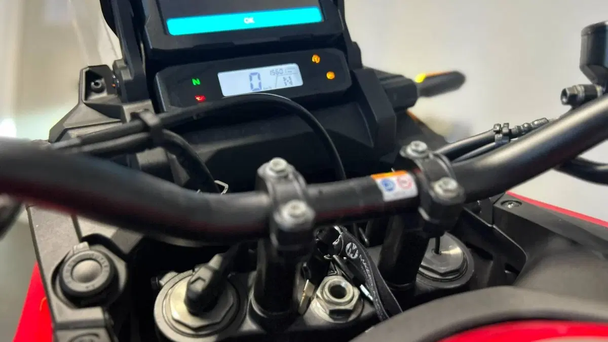 Honda Africa Twin CRF 1100L ES (2024 - 26)  (6)
