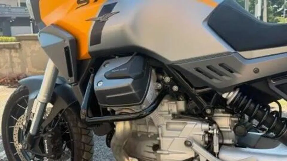 Moto Guzzi Stelvio (2024 - 26)  (16)