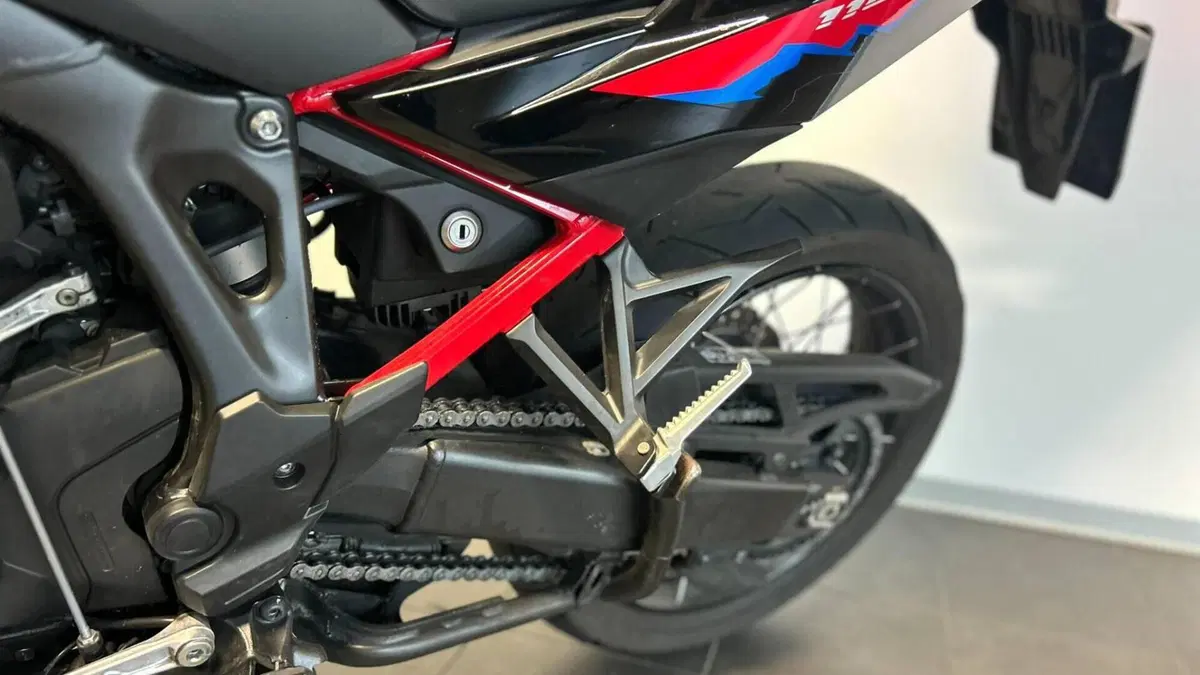 Honda Africa Twin CRF 1100L ES (2024 - 26)  (9)