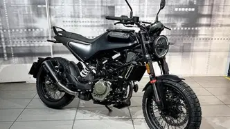 Husqvarna Svartpilen 125 (2024 - 26) usata