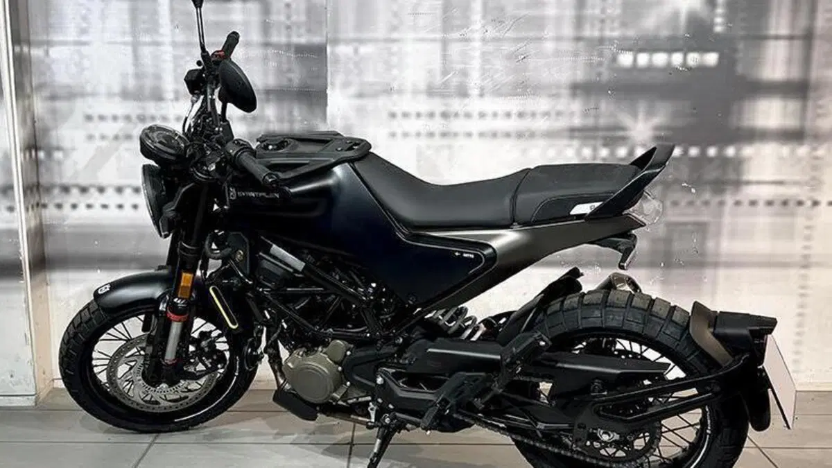 Husqvarna Svartpilen 125 (2024 - 26)  (2)