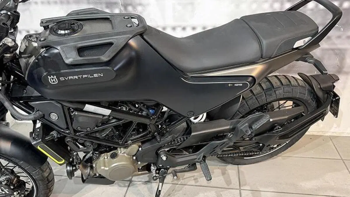 Husqvarna Svartpilen 125 (2024 - 26)  (3)