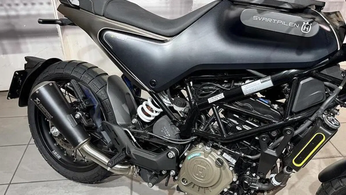 Husqvarna Svartpilen 125 (2024 - 26)  (4)