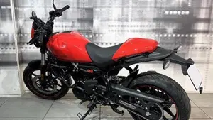 Royal Enfield Guerrilla 450 (2024 - 26)  (2)