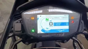 Moto Guzzi V85 TT Travel (2021 - 23)  (5)