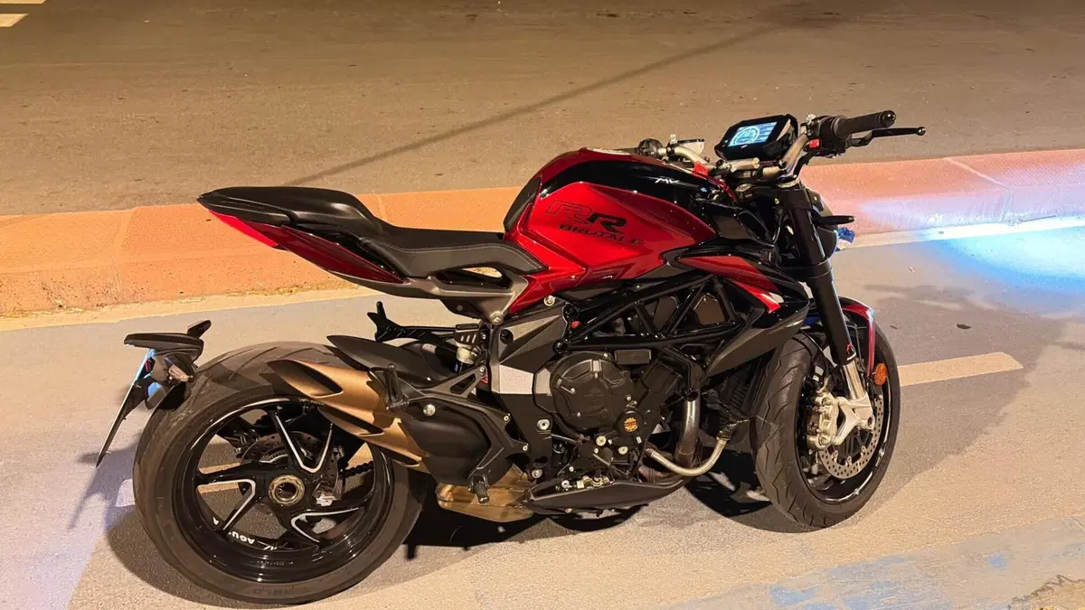 MV Agusta Brutale 800 RR (2021 - 25)  (5)
