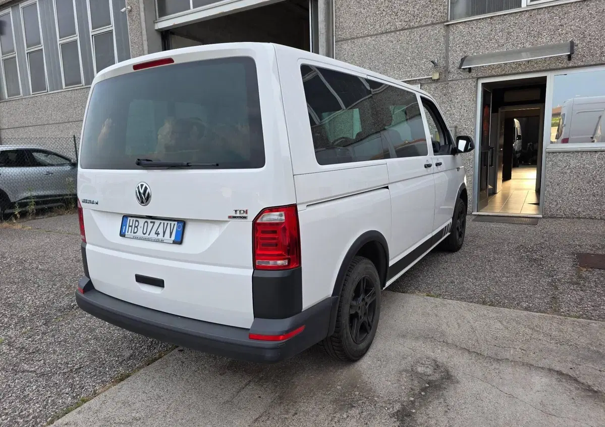 Volkswagen Multivan 2.0 TDI 150CV 4Motion Tech (4)
