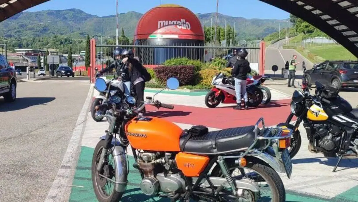 Honda   (2)