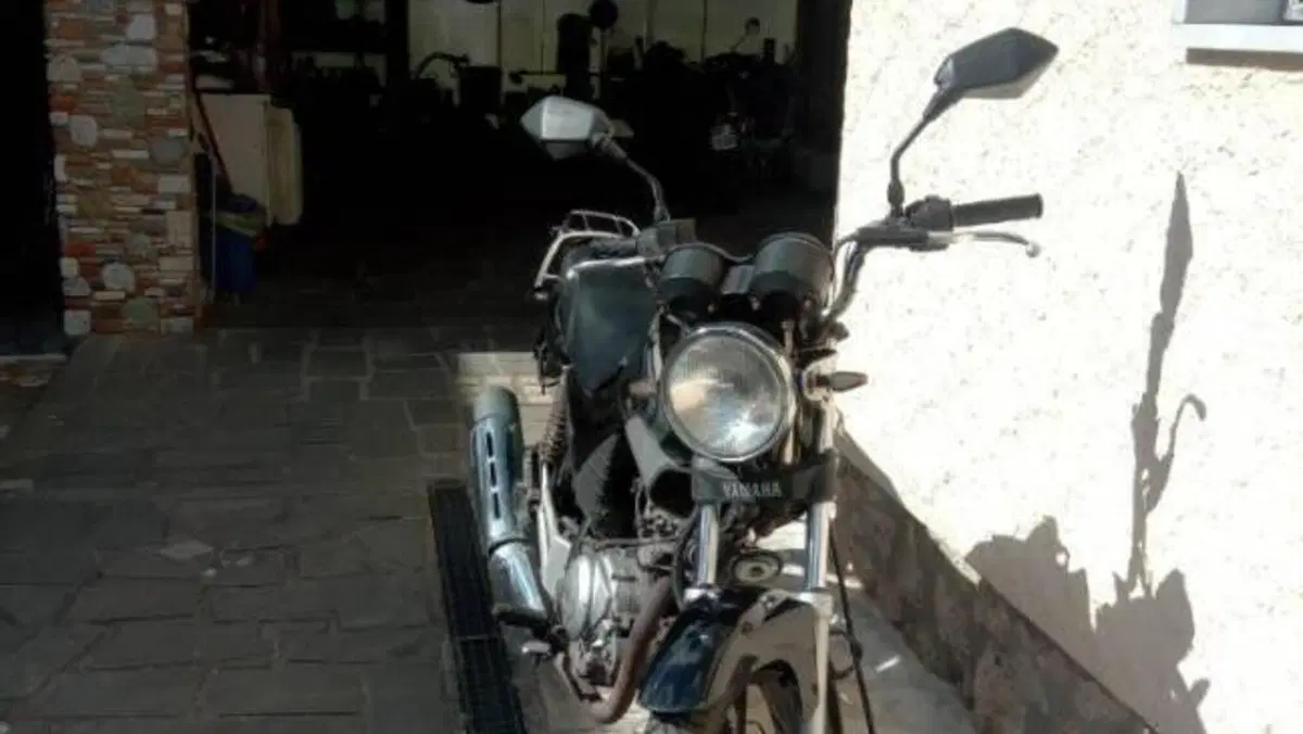 Yamaha YBR 125 (2005 - 09)  (2)