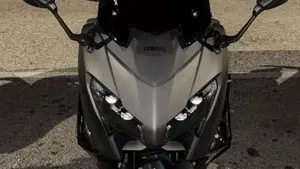 Yamaha T-Max 560 (2025 - 26)  (2)