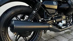 Moto Guzzi V7 Stone (2021 - 24)  (11)