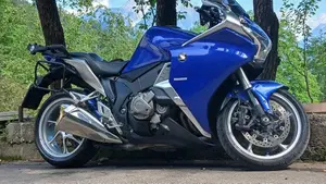 Honda VFR 1200 F DCT ABS (2010 - 16) 