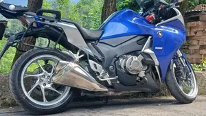 Honda VFR 1200 F DCT ABS (2010 - 16)  (2)