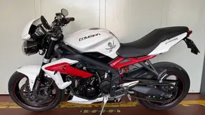 Triumph Street Triple R (2013 - 14)  (2)