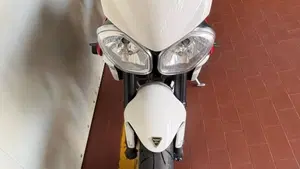 Triumph Street Triple R (2013 - 14)  (3)