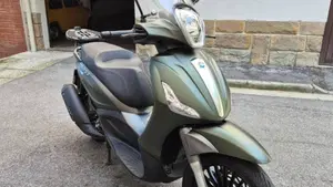 Piaggio Beverly 300 S i.e. ABS-ASR (2016 - 20)  (3)