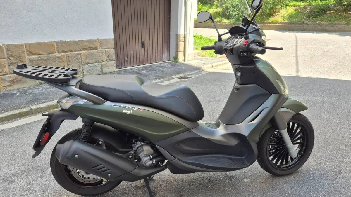 Piaggio Beverly 300 S i.e. ABS-ASR (2016 - 20)  (4)