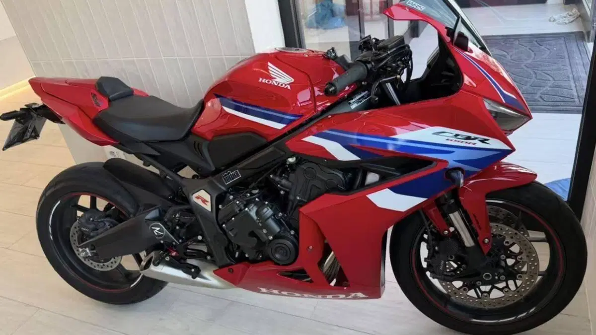 Honda CBR 650 R E-Clutch (2024 - 26) 