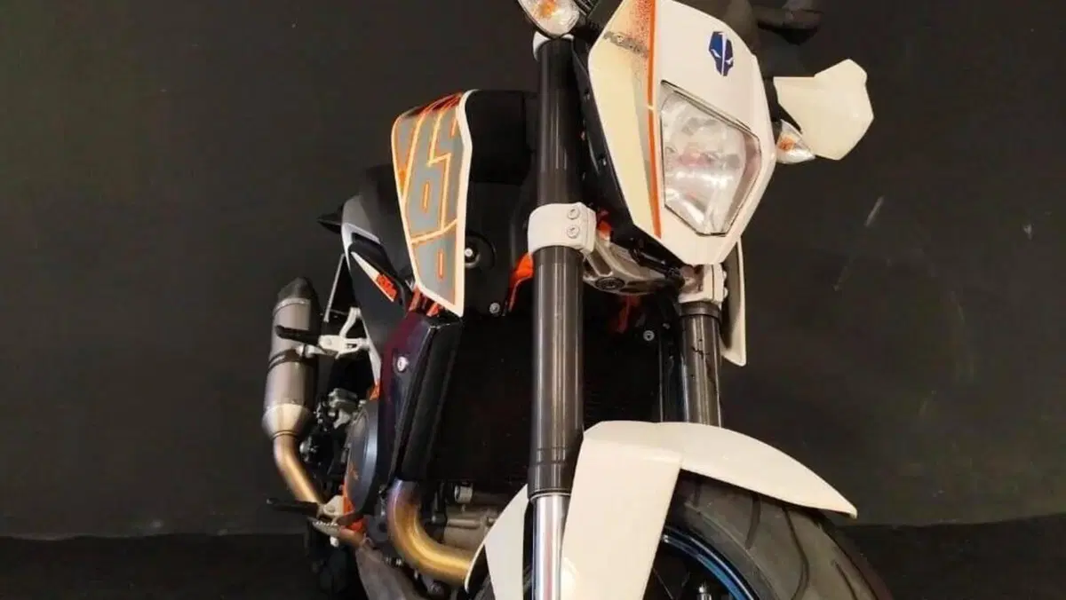 KTM 690 Duke (2012 - 16)  (2)