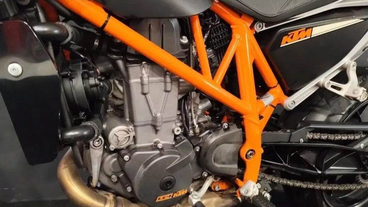 KTM 690 Duke (2012 - 16)  (6)