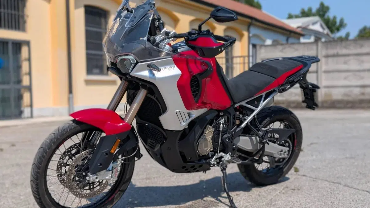MV Agusta LXP Enduro Veloce (2024 - 25) 