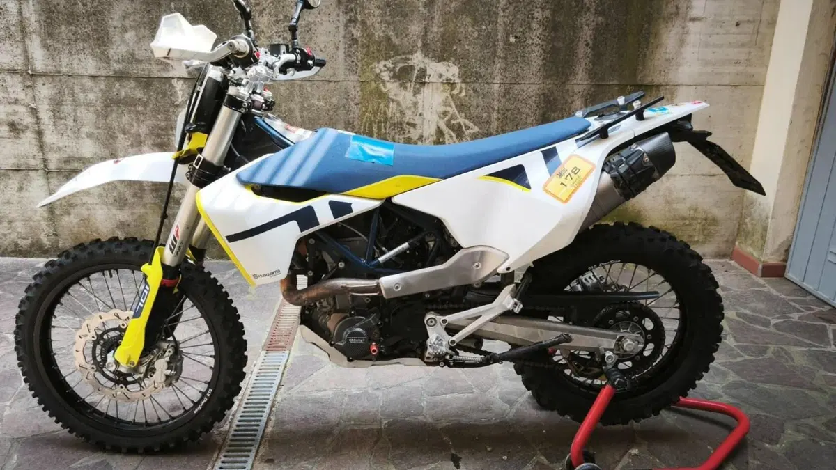 Husqvarna 701 Enduro (2020) 