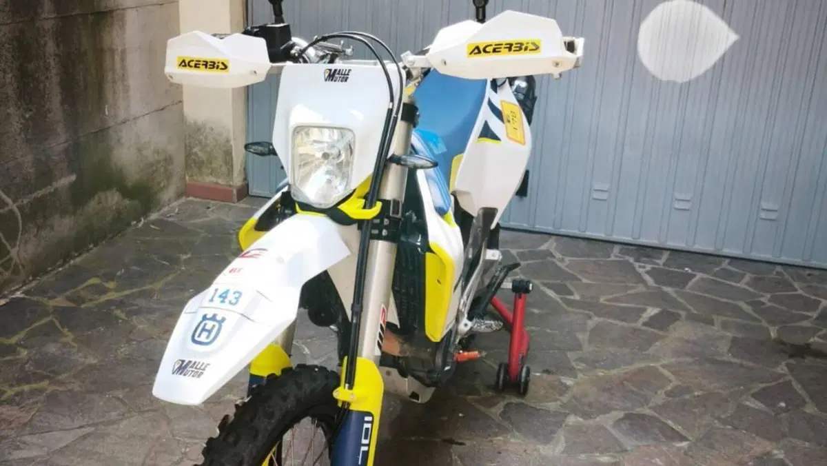 Husqvarna 701 Enduro (2020)  (2)