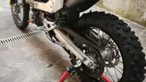 Husqvarna 701 Enduro (2020)  (4)