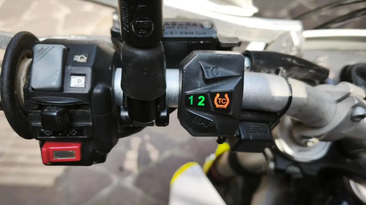 Husqvarna 701 Enduro (2020)  (6)