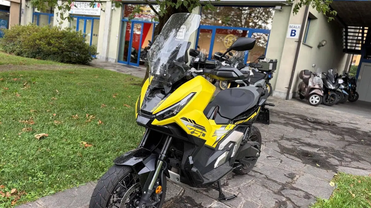 Honda X-ADV 750 (2025 - 26)  (2)