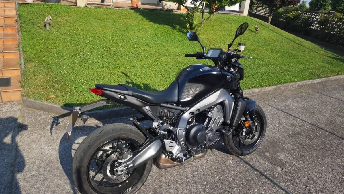 Yamaha MT-09 (2021 - 23)  (3)