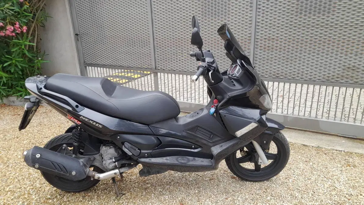 Gilera Nexus 300 (2007 - 13)  (2)