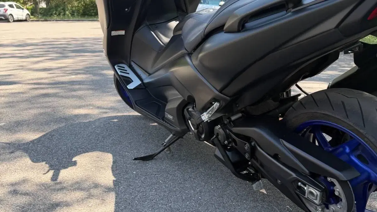 Yamaha T-Max 530 SX Sport Edition (2018 - 19)  (4)