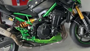 Kawasaki Z 900 SE (2022 - 24)  (6)