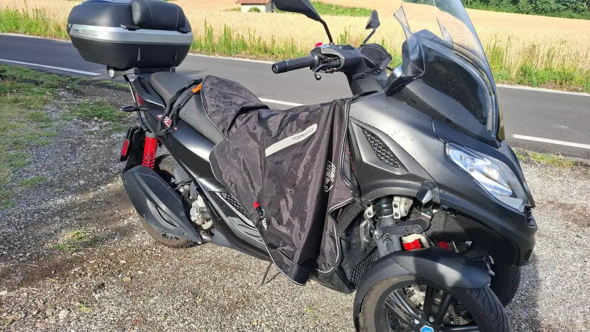 Piaggio MP3 300 Sport ABS Hpe (2021 - 24)  (3)