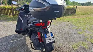 Piaggio MP3 300 Sport ABS Hpe (2021 - 24)  (5)