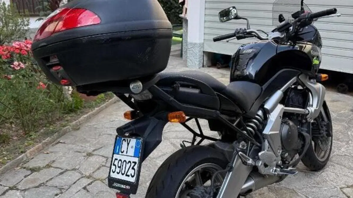 Kawasaki Versys 650 (2006 - 09)  (2)
