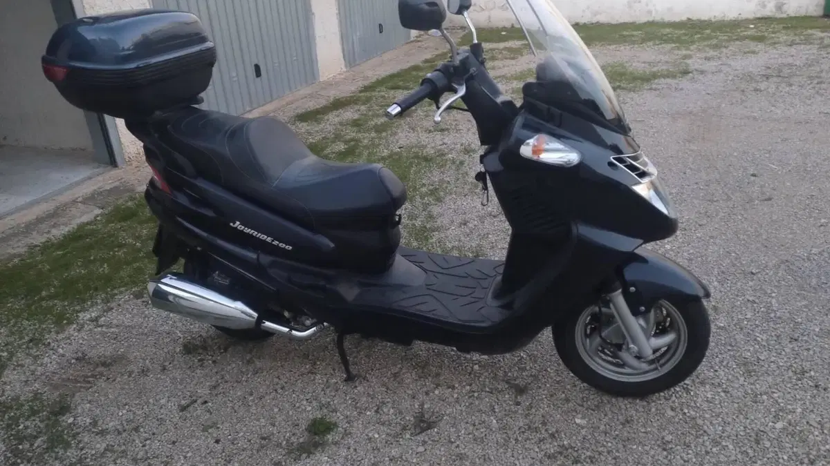Sym Joyride 200  (2)