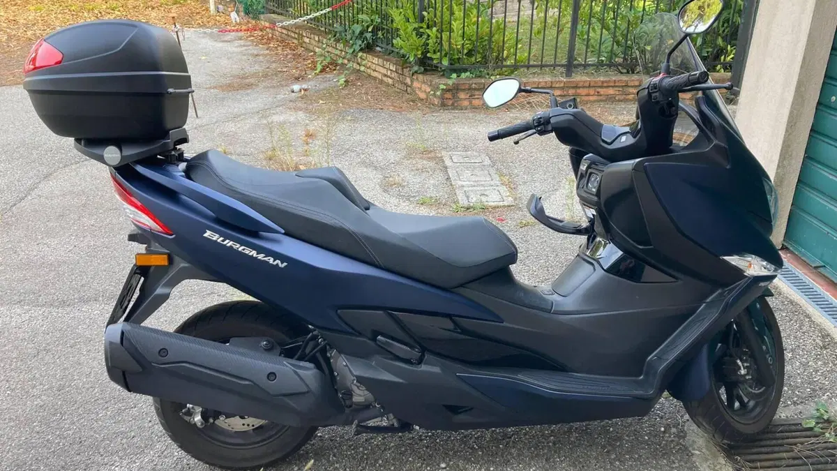 Suzuki Burgman AN 400 (2017 - 20)  (2)