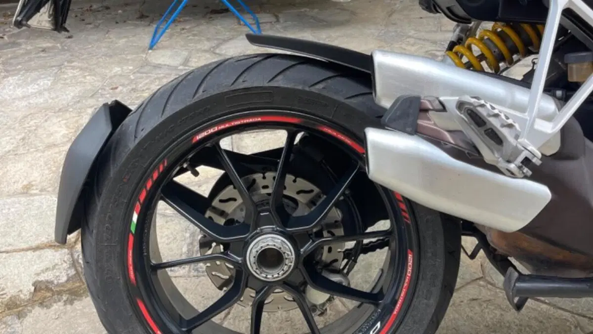 Ducati Multistrada 1200 ABS (2010 - 12)  (4)