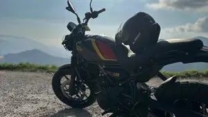 Royal Enfield Guerrilla 450 (2024 - 26)  (4)