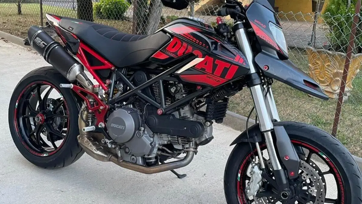 Ducati Hypermotard 796 (2012)  (2)