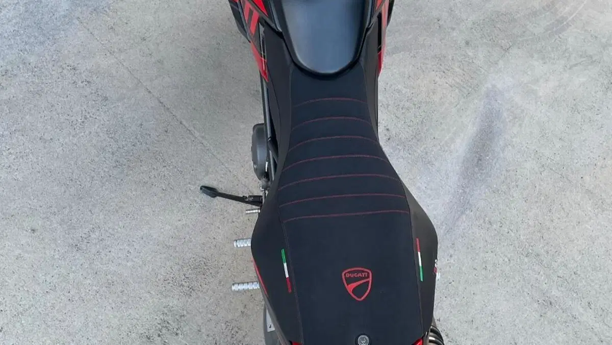 Ducati Hypermotard 796 (2012)  (5)