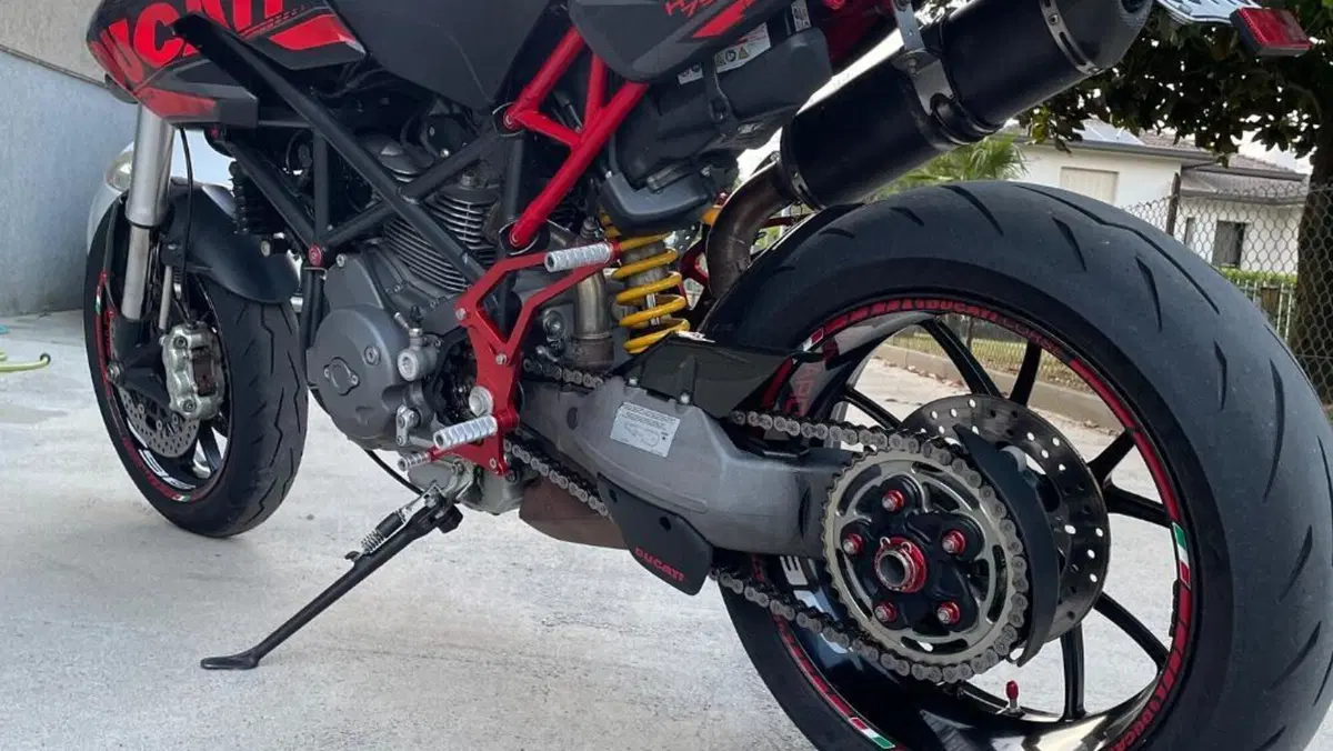 Ducati Hypermotard 796 (2012)  (6)