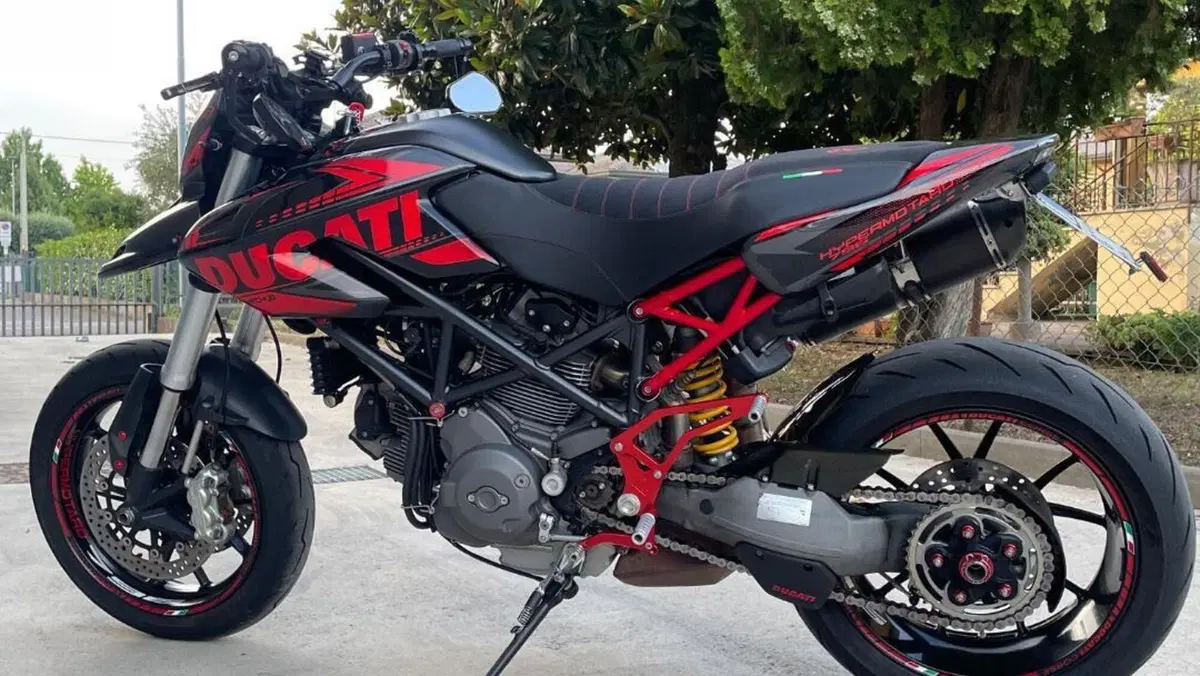 Ducati Hypermotard 796 (2012)  (7)