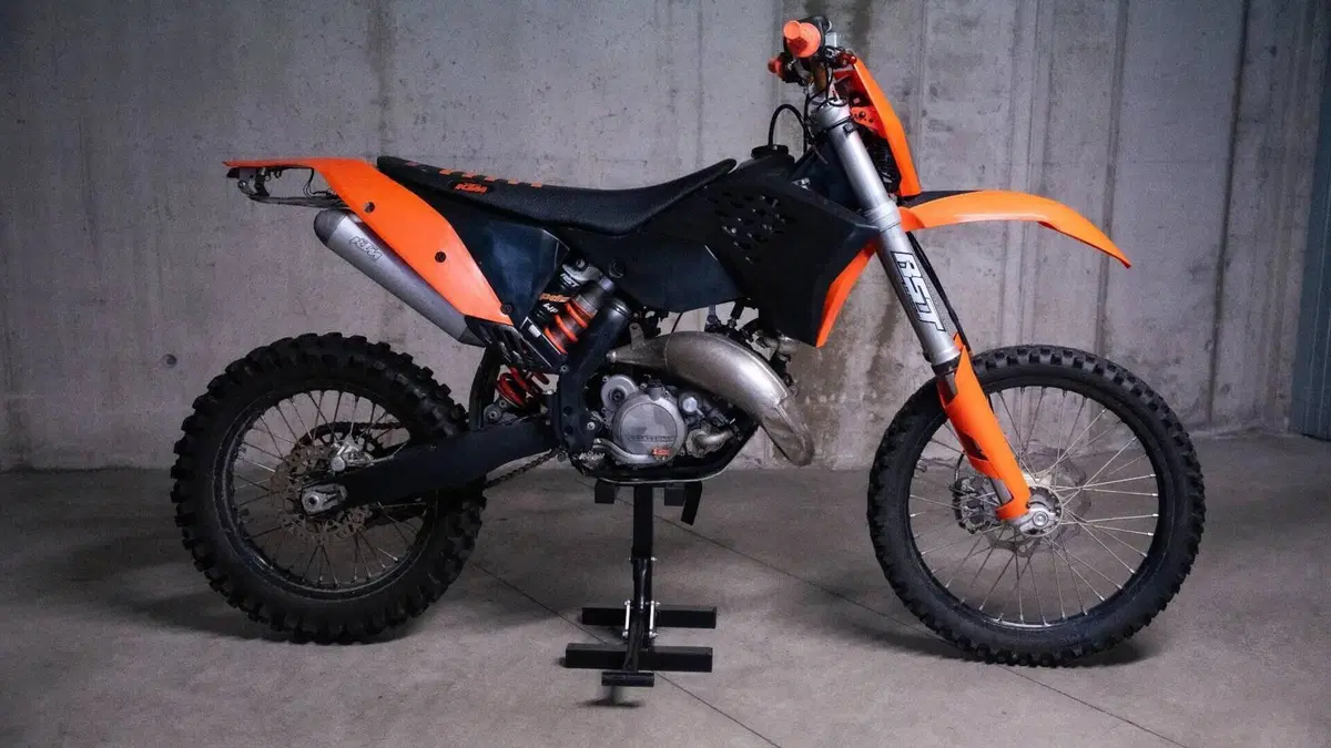 KTM 125 EXC (2009)  (2)