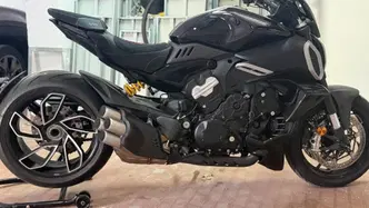 Ducati Diavel V4 (2023 - 26) usata