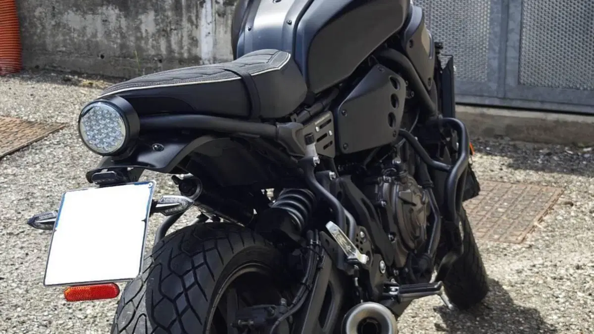 Yamaha XSR 700 ABS (2016 - 20)  (4)